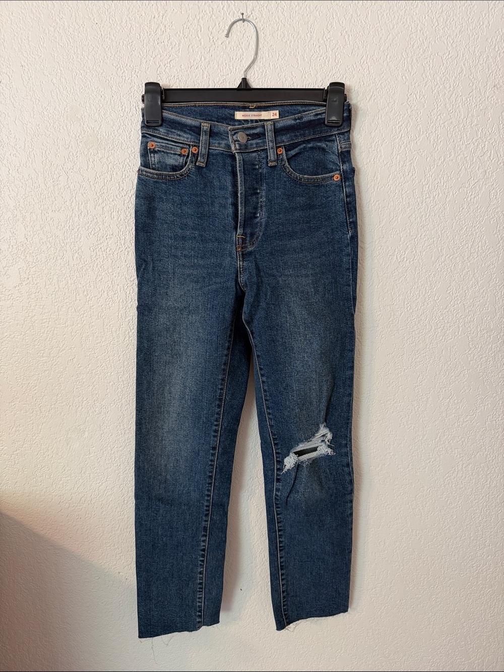 Levi's Wedgie Straight Leg Jeans - Dark Blue with Knee Distress